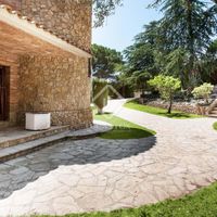 Villa in the mountains in Spain, Catalunya, Sant Andreu de Llavaneres, 468 sq.m.