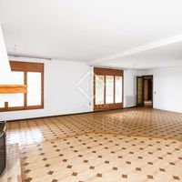 Villa in the mountains in Spain, Catalunya, Sant Andreu de Llavaneres, 468 sq.m.