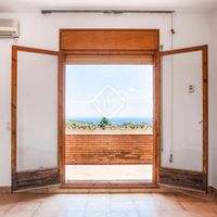 Villa in the mountains in Spain, Catalunya, Sant Andreu de Llavaneres, 468 sq.m.