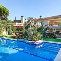Villa in the mountains, at the seaside in Spain, Catalunya, Barcelona, 547 sq.m.
