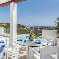 Penthouse at the seaside in Spain, Andalucia, 130 sq.m.