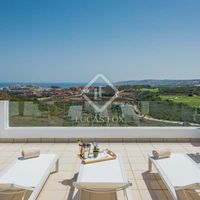 Penthouse at the seaside in Spain, Andalucia, 130 sq.m.