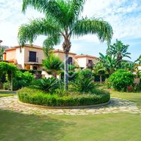 Вилла в большом городе в Испании, Андалусия, 199 кв.м.