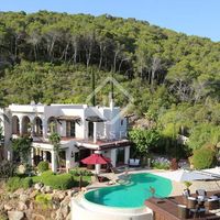 Вилла в большом городе, в горах, у озера, у моря в Испании, Балеарские Острова, Ибица, 400 кв.м.