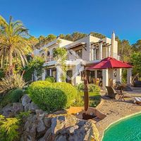 Вилла в большом городе, в горах, у озера, у моря в Испании, Балеарские Острова, Ибица, 400 кв.м.