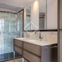 Вилла в большом городе, в горах, у озера, у моря в Испании, Балеарские Острова, Ибица, 895 кв.м.