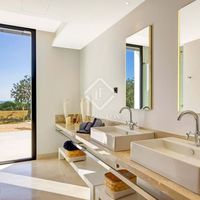 Villa in the big city, in the mountains, by the lake, at the seaside in Spain, Balearic Islands, Ibiza, 895 sq.m.