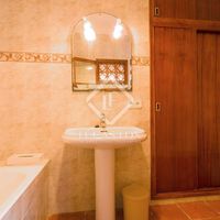 Вилла в большом городе, у озера, у моря в Испании, Балеарские Острова, Ибица, 119 кв.м.