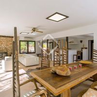 Вилла в большом городе, у моря в Испании, Балеарские Острова, Ибица, 300 кв.м.