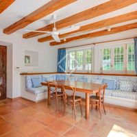 Вилла в большом городе, в горах, у моря в Испании, Балеарские Острова, Ибица, 954 кв.м.