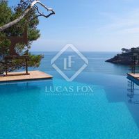 Villa by the lake, at the seaside in Spain, Catalunya, Begur, 910 sq.m.