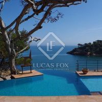 Villa by the lake, at the seaside in Spain, Catalunya, Begur, 910 sq.m.