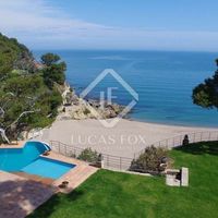 Villa by the lake, at the seaside in Spain, Catalunya, Begur, 910 sq.m.