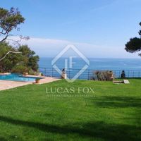 Villa by the lake, at the seaside in Spain, Catalunya, Begur, 910 sq.m.