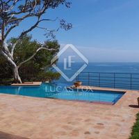 Villa by the lake, at the seaside in Spain, Catalunya, Begur, 910 sq.m.