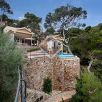 Villa by the lake, at the seaside in Spain, Catalunya, Begur, 910 sq.m.