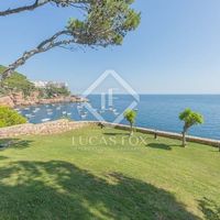 Villa by the lake, at the seaside in Spain, Catalunya, Begur, 765 sq.m.