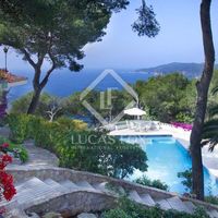 Villa at the seaside in Spain, Catalunya, Girona, 288 sq.m.