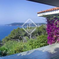 Villa at the seaside in Spain, Catalunya, Girona, 288 sq.m.