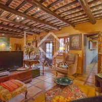 Villa in Spain, Catalunya, Girona, 865 sq.m.