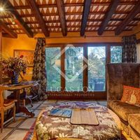 Villa in Spain, Catalunya, Girona, 865 sq.m.