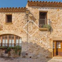 Villa in Spain, Catalunya, Girona, 237 sq.m.