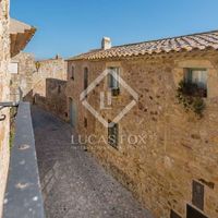 Villa in Spain, Catalunya, Girona, 237 sq.m.