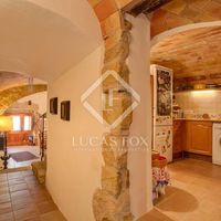 Villa in Spain, Catalunya, Girona, 237 sq.m.