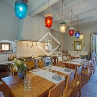 Вилла в горах в Испании, Каталония, Жирона, 990 кв.м.