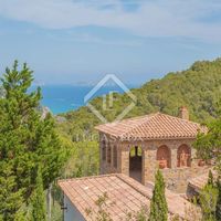 Вилла у моря в Испании, Каталония, Багур, 200 кв.м.
