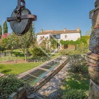 Villa in Spain, Catalunya, Girona, 882 sq.m.