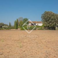 Villa in Spain, Catalunya, Girona, 882 sq.m.