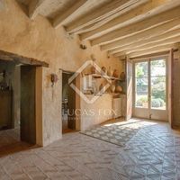 Villa in Spain, Catalunya, Girona, 882 sq.m.