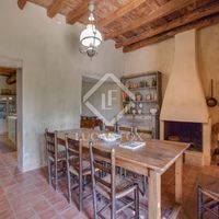 Villa in Spain, Catalunya, Girona, 882 sq.m.