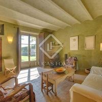 Villa in Spain, Catalunya, Girona, 882 sq.m.