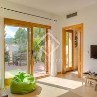 Вилла в горах, у моря в Испании, Каталония, Багур, 150 кв.м.