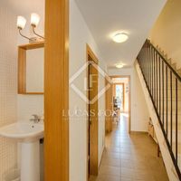 Вилла в горах, у моря в Испании, Каталония, Багур, 150 кв.м.