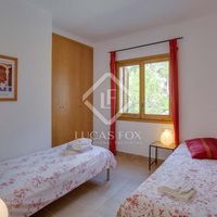 Вилла в горах, у моря в Испании, Каталония, Багур, 150 кв.м.