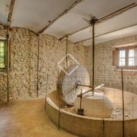 Вилла в Испании, Каталония, Жирона, 1400 кв.м.