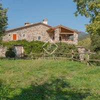 Вилла в горах в Испании, Каталония, Жирона, 500 кв.м.