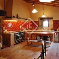 Вилла в горах в Испании, Каталония, Жирона, 500 кв.м.