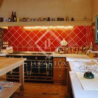 Вилла в горах в Испании, Каталония, Жирона, 500 кв.м.