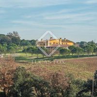 Villa in Spain, Catalunya, Girona, 670 sq.m.