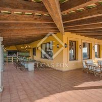 Villa in Spain, Catalunya, Girona, 670 sq.m.