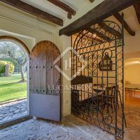 Villa in Spain, Catalunya, Girona, 816 sq.m.