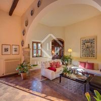 Villa in Spain, Catalunya, Girona, 816 sq.m.