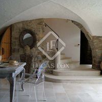 Villa in Spain, Catalunya, Girona, 1500 sq.m.