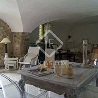 Villa in Spain, Catalunya, Girona, 1500 sq.m.