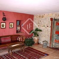 Villa in Spain, Catalunya, Girona, 1500 sq.m.