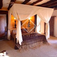 Villa in Spain, Catalunya, Girona, 1500 sq.m.